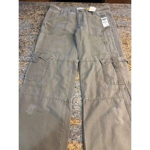 (READ)‎ NWT Old Navy Low Rise Bootcut Cargo Pants Khaki Sz 8 Green Signature Y2K